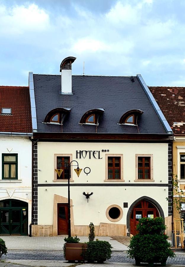 Hotel Cierny Orol Rožňava Exteriör bild