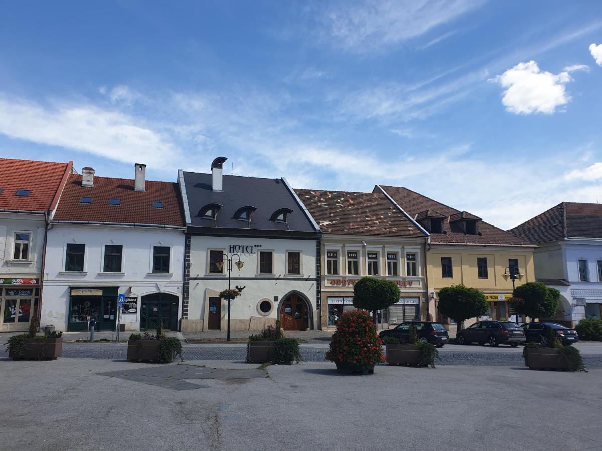 Hotel Cierny Orol Rožňava Exteriör bild